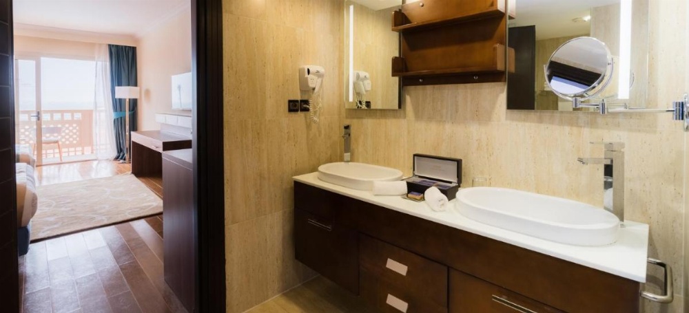 Room image 2